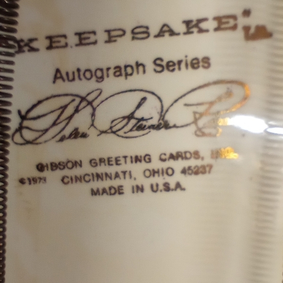 Cream and Gold Decorative Serveware Plate with Antique Illustration - Picture 8 of 9